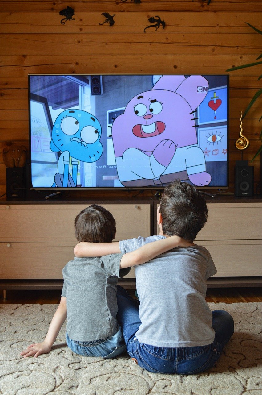 CON LA PANDEMIA PIU’ BAMBINI IN SOVRAPPESO E INCOLLATI A TV E VIDEOGIOCHI